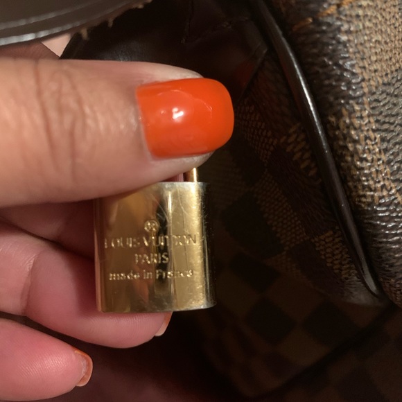 - LOUIS VUITTON/ NO OFFERS! - Picture 2 of 12